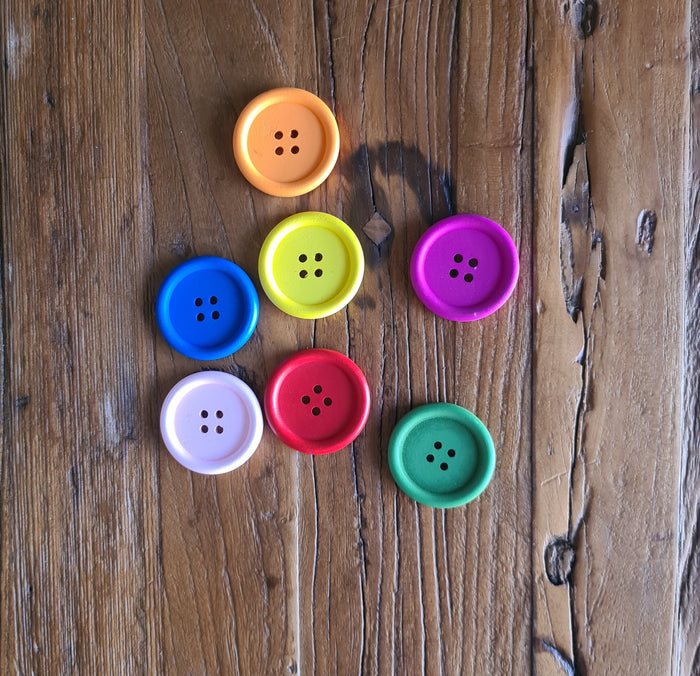 all colours wooden buttons